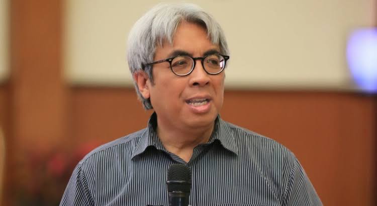 Jokowi Bagikan Sembako, Pengamat Politik Nilai Tak Elok