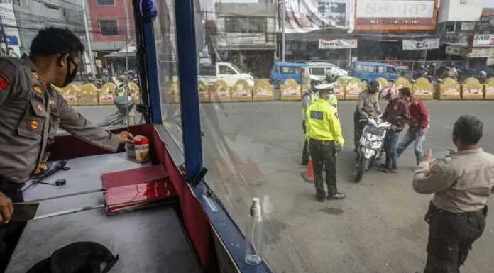 Pelanggar PSBB