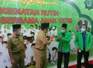 Walikota Tangerang H.Arief  R. mengunjungi yayasan Yapim memberikan bantuan untuk yatim dan piatu