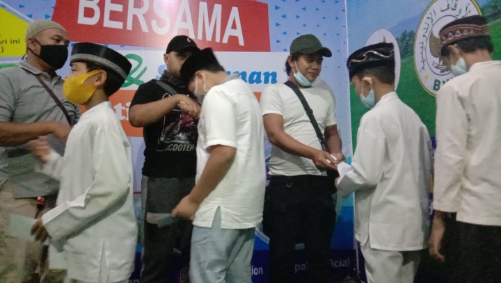Satgas TFTT Polsek Ciputat Berbagi Santunan di Istana Yatim Pabu Tangerang Selatan