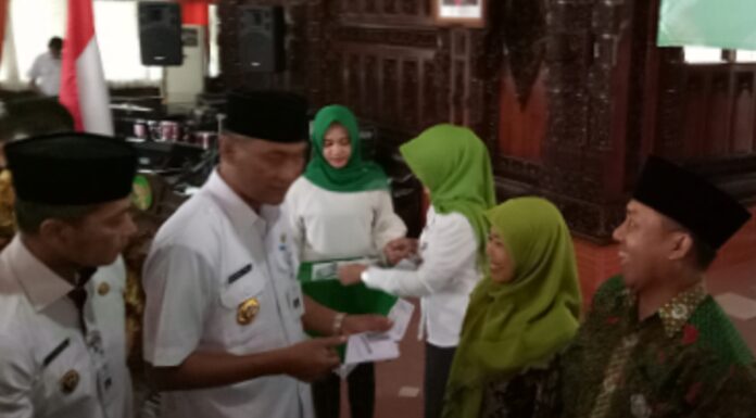 Bupati Kudus Hartopo